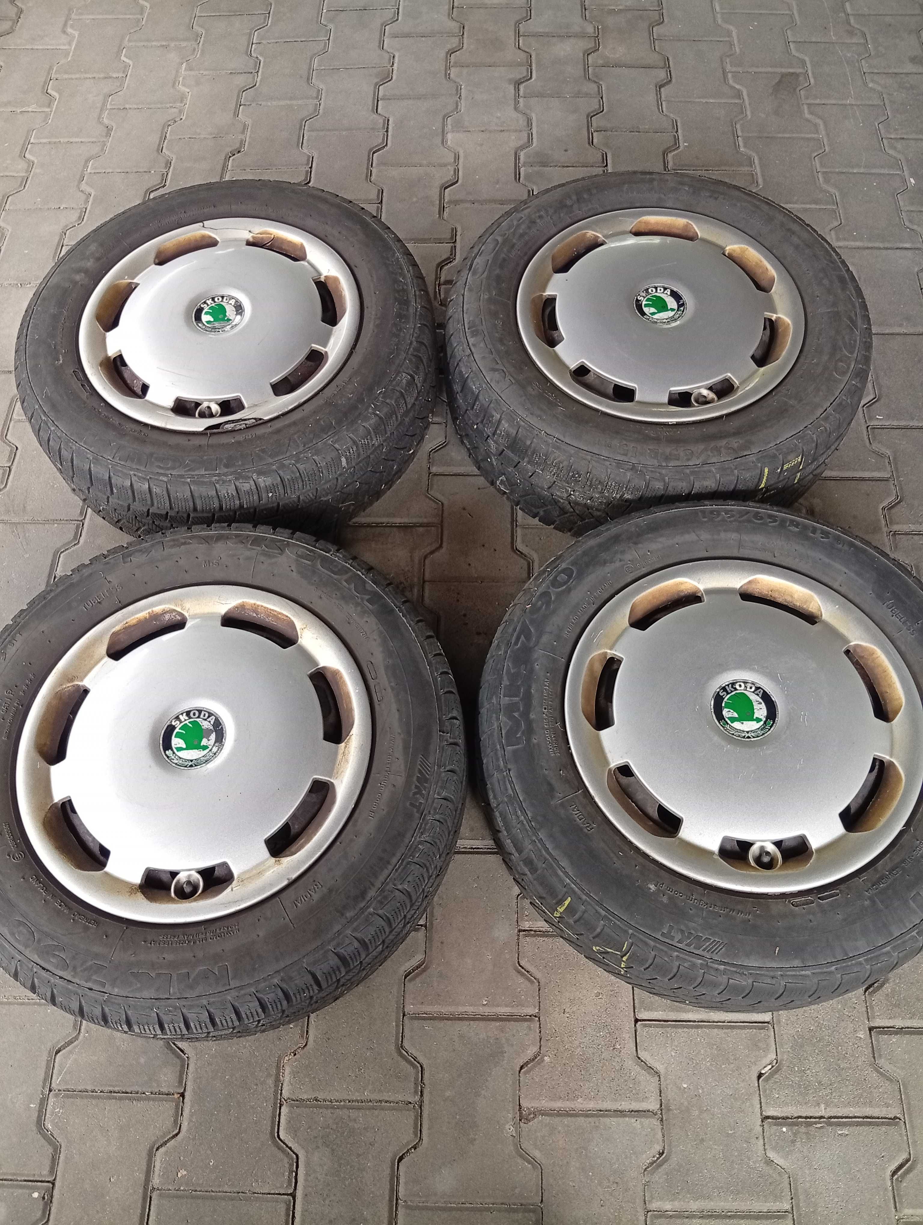 Felgi z oponami zimowymi Skoda Octavia