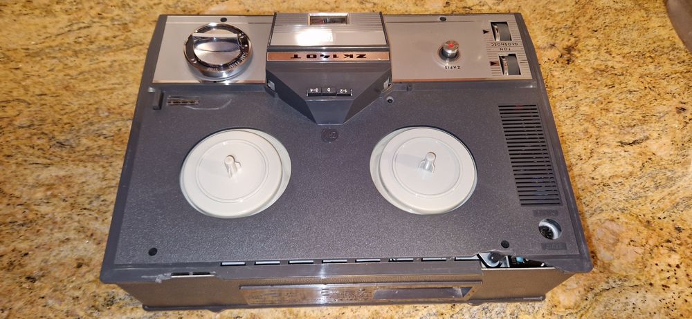 Magnetofon szpulowy Unitra ZK 140T