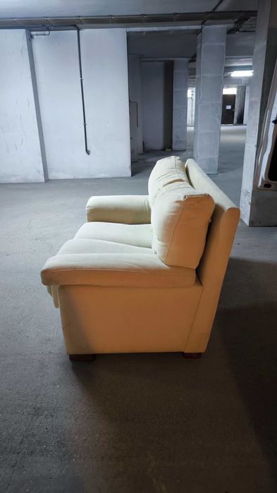 Sofa em 2 lugares bom estado - tecido suave