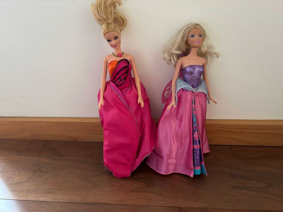 Barbies e acessórios