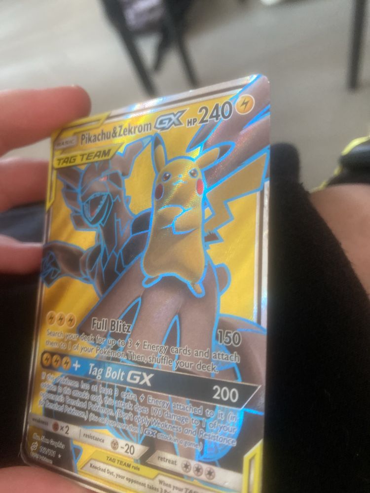 Karta pokemon orginalana Pikachu&Zekrom GX i 2 karta gratis