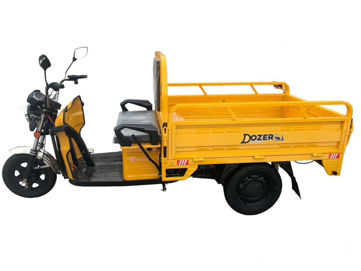 Вантажний електричний мопед трицикл  DOZER  2. 1,2кВт. відкидний борт.