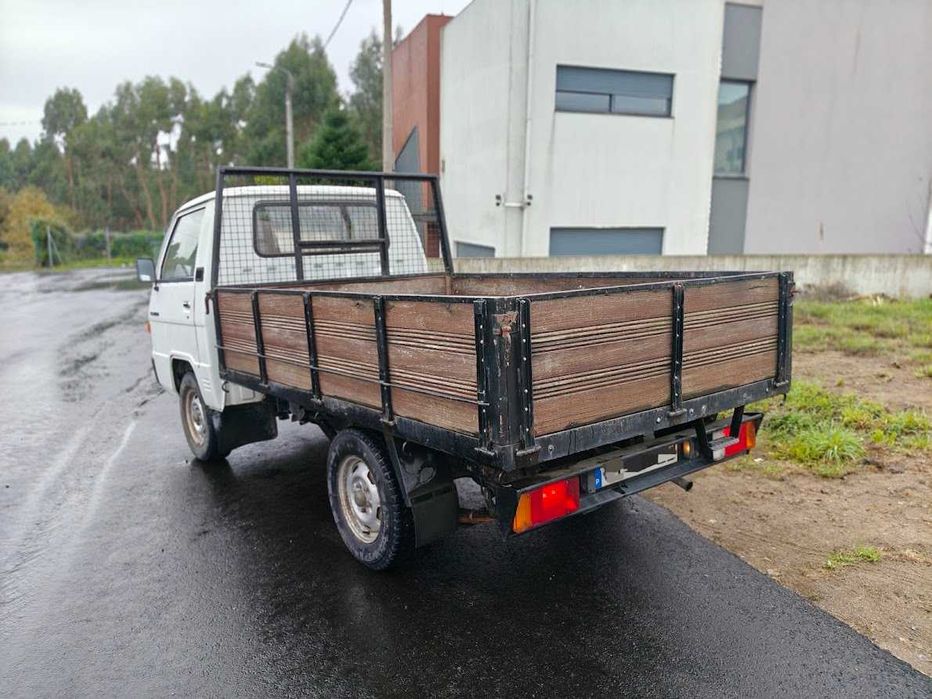 Mitsubishi L300 caixa aberta