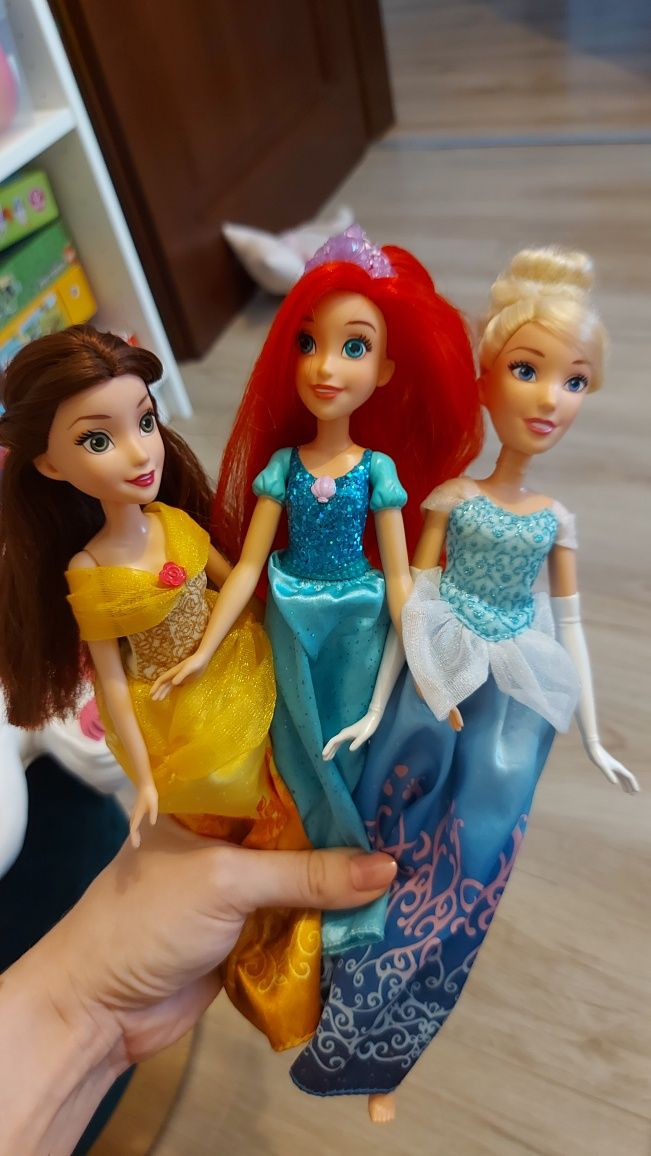 3 lalki księżniczki disney Bella, Ariel i Kopciuszek