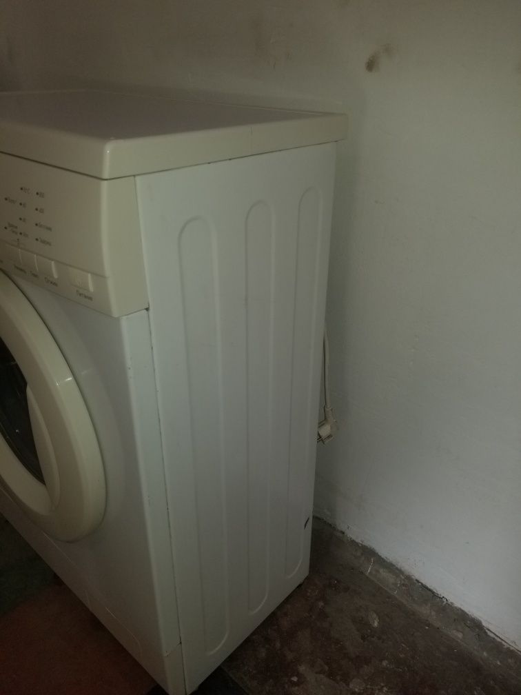 Продам стиральную машинку,полностью обслужена.