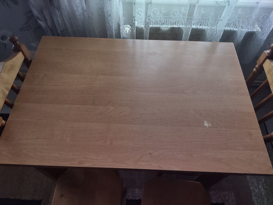 Drewniany zestaw.Stół+2 krzesła+2 stołki.