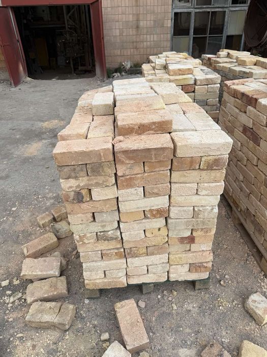 Цегла вогнетривка