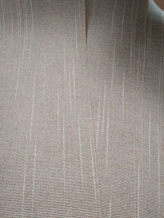 Żaluzje pionowe brązowe na wąskie okno w bardzo dobrym stanie