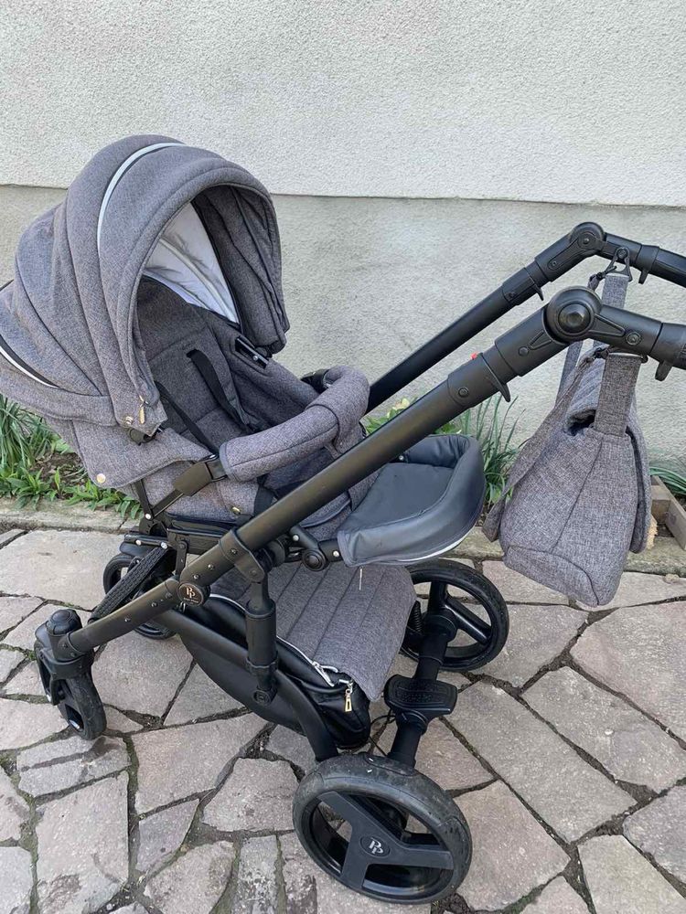 Продаю коляску 2 в 1 Baby Pram