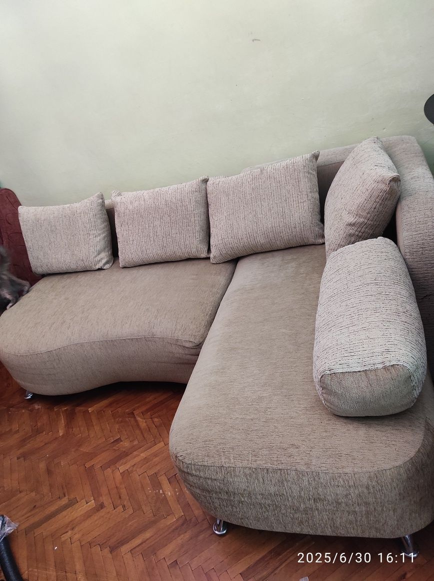 Диван кутовий, бу