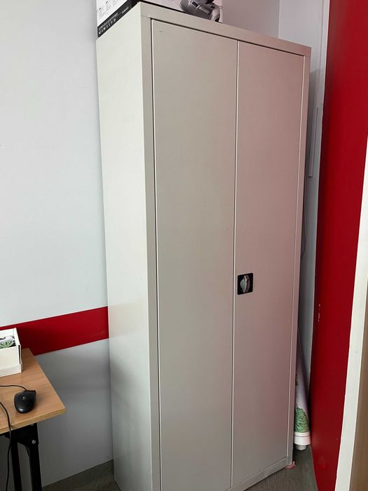 Tanio sprzedam szafę biurową