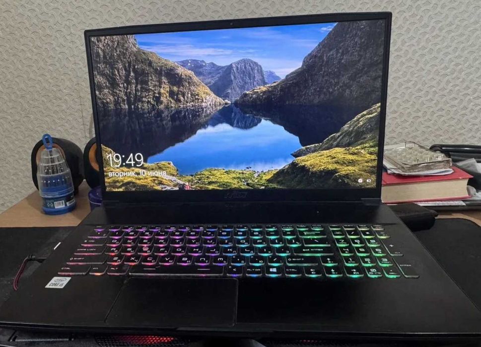 17.3" MSI MSI Katana Core i7, RAM 32ГБ, 500 ГБ, GeForce RTX 3060