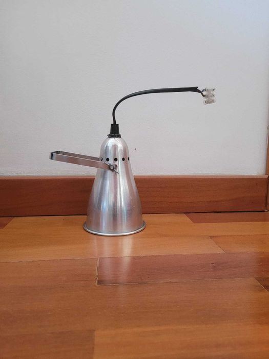 Candeeiro de parede simples IKEA/Simple IKEA wall lamp