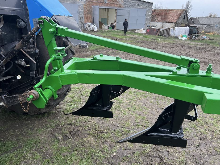 Продам плуг Бомет 3-30