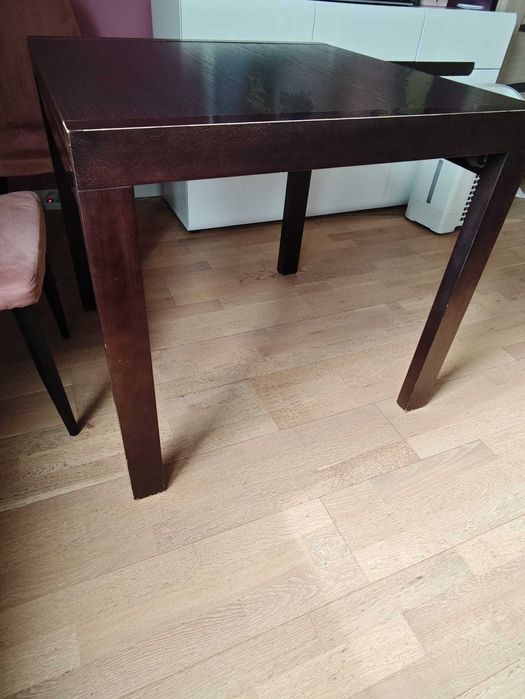 Stół kwadratowy w kolorze brązowym 90/90 wys. 76 cm