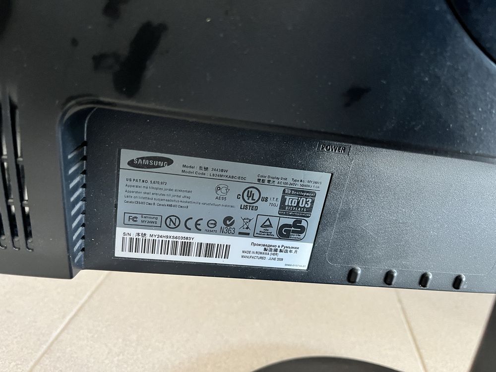 Monitor Samsung  2443 BW 24”