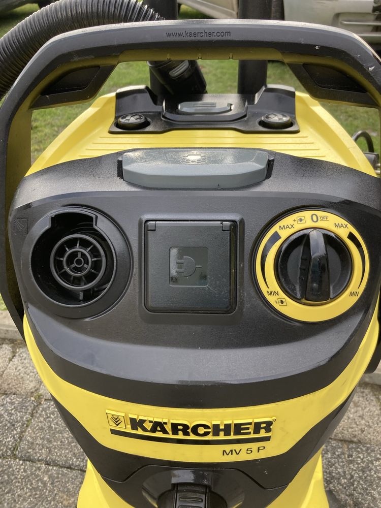 Odkurzacz Karcher MV5 P z gniazdem i otrzasaczem