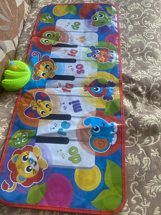 Музичний килимок піаніно Playgro
