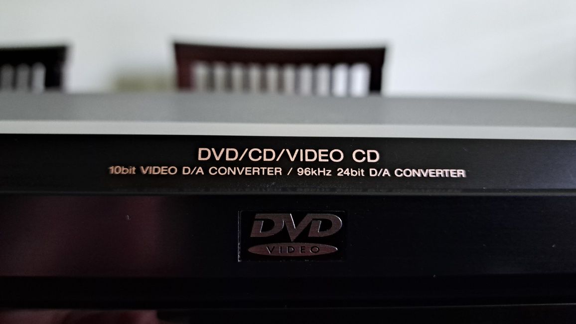 Odtwarzacz CD/DVD Sony dvp s325