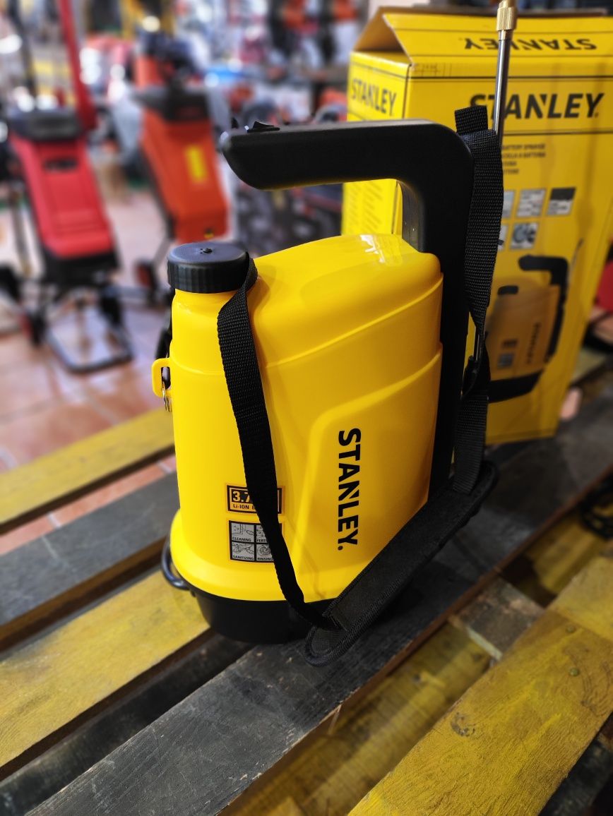 Опрыскиватель аккумуляторный STANLEY SXSPBS05E/5литров/Европейское кач