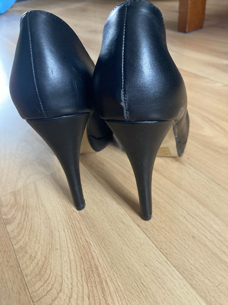 Eleganckie buty na obcasach