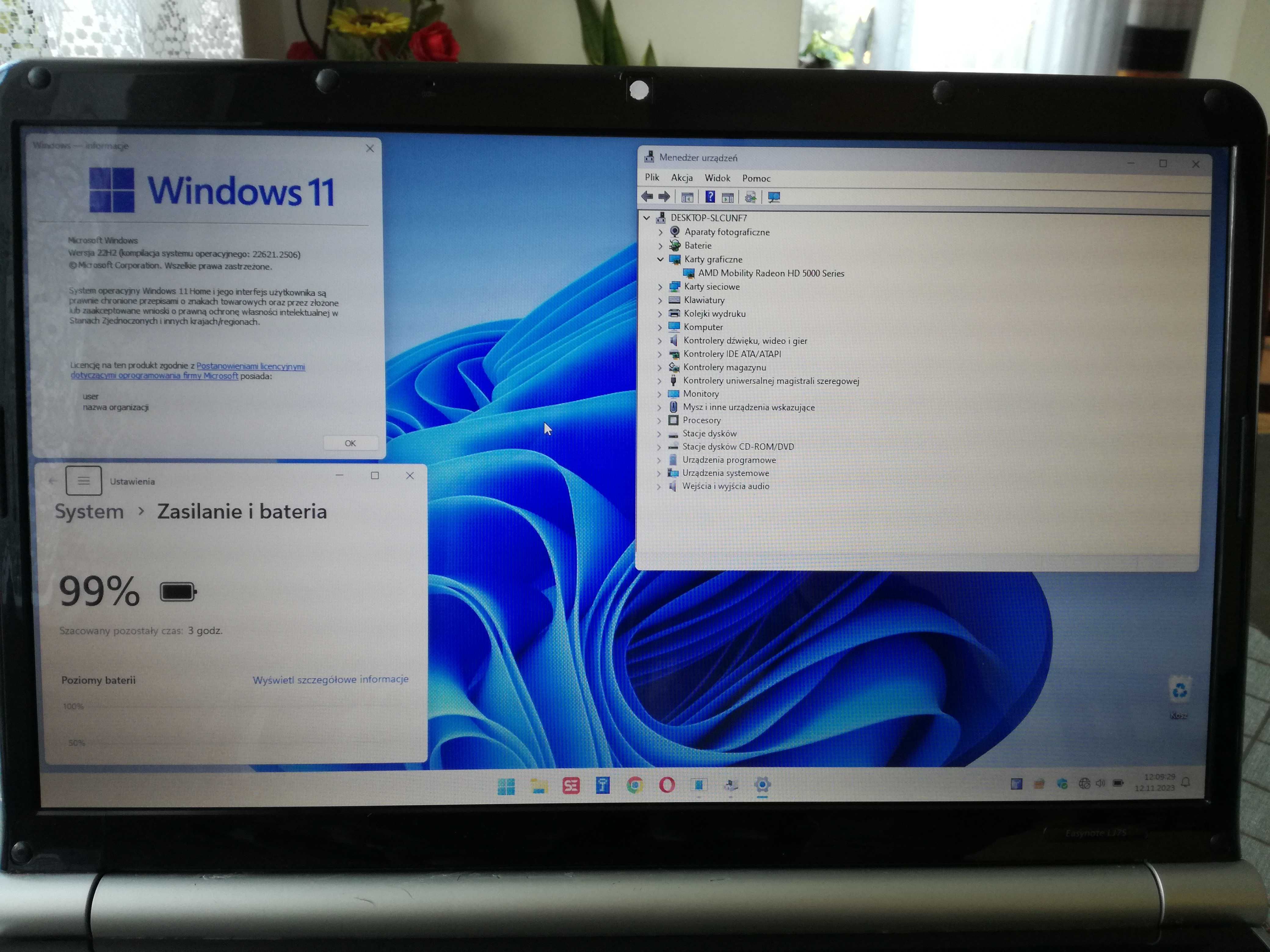Packard Bell EasyNote LJ75. Windows 11, 17,3", i3, 4GB RAM, bateria OK