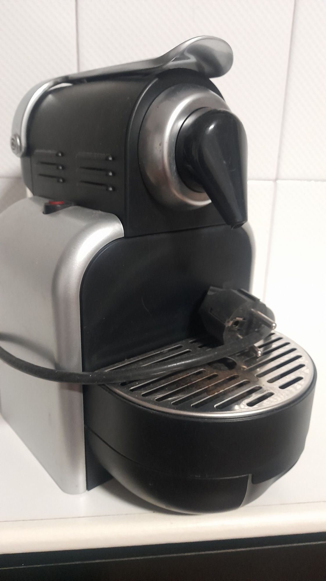 Máquina Nespresso com avaria