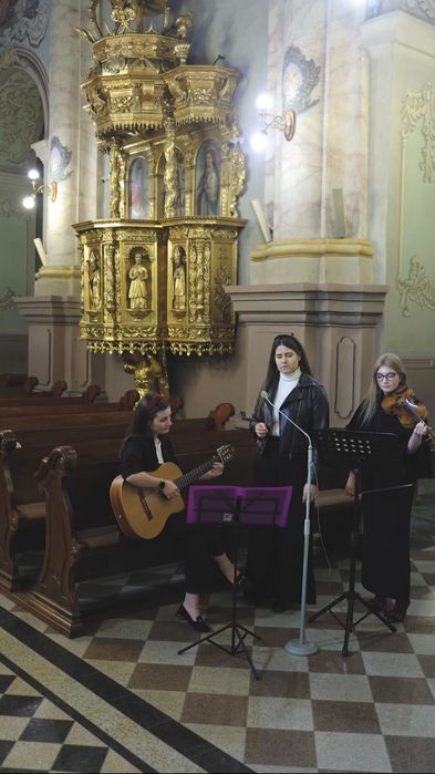 Oprawa muzyczna ślub śpiew skrzypce gitara