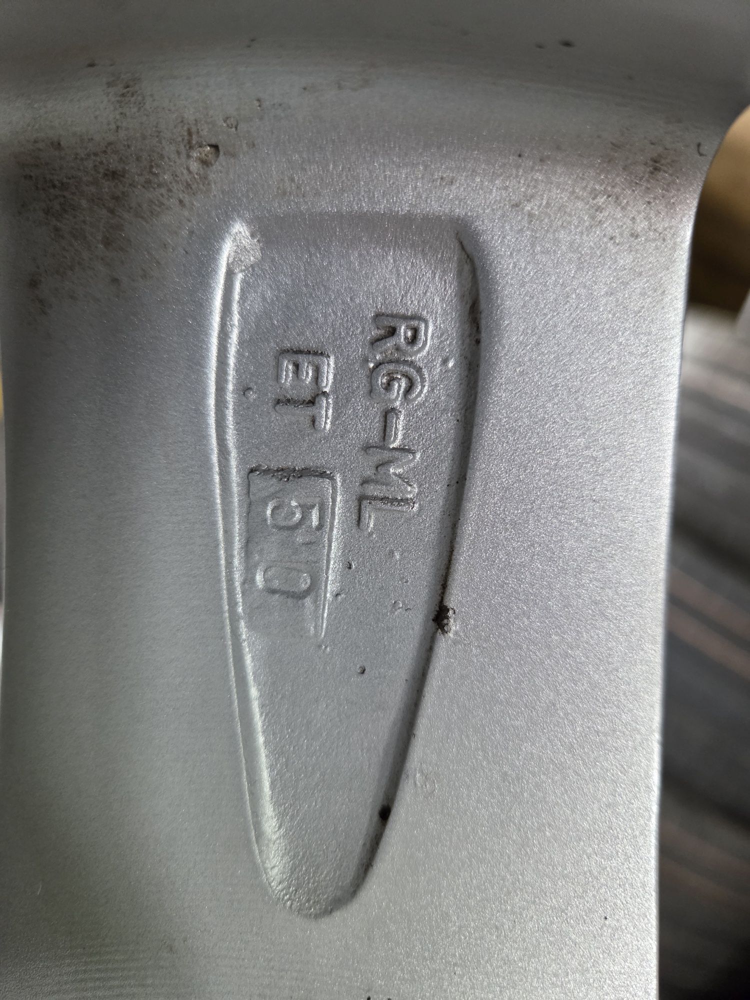 Felgi Aluminiowe 5x114,3 6,5Jx16 ET50 Huinday ix20 ix25 ix35 Tucson