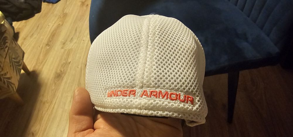 Under Armour czapka z daszkiem dziecięca wiek 6 - 9 lat
