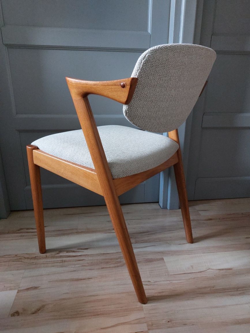 krzesło proj. Kai Krystiansen model 42 duńskie teakowe tapicerowane