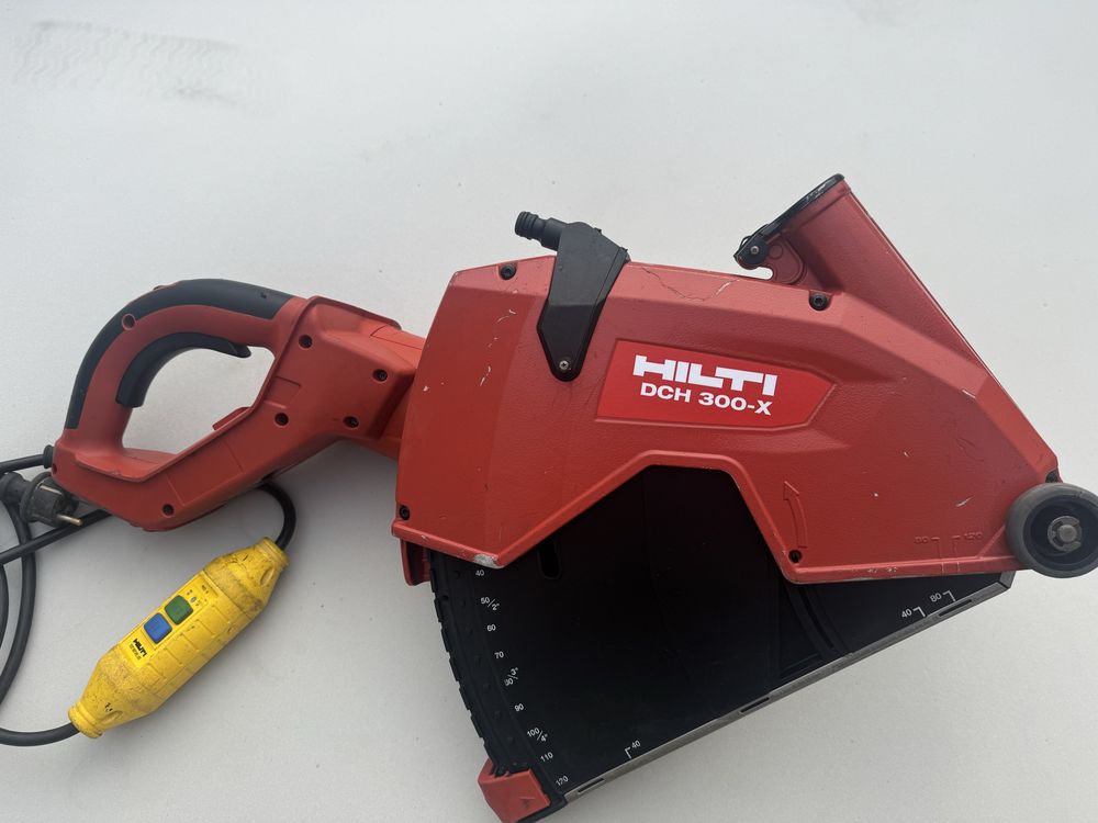Przecinarka  HILTI  DCH 300-X na mokro