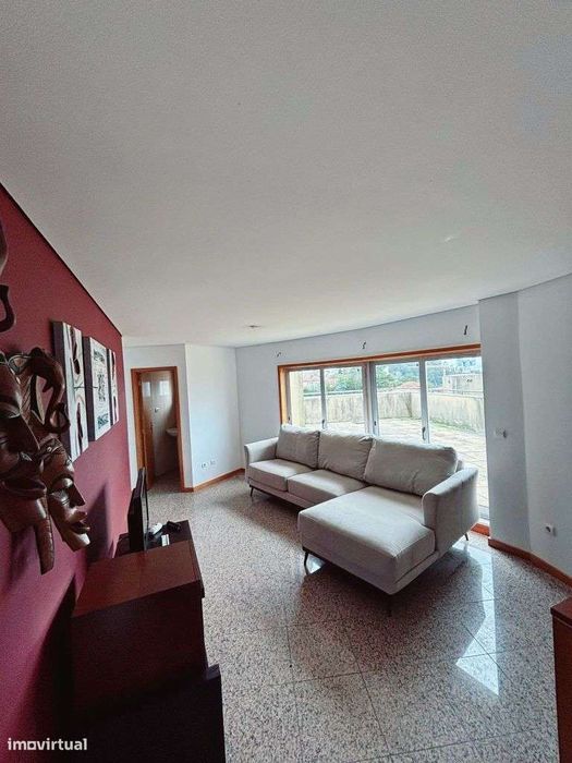 Apartamento T2 com Terraço - Bonfim Porto