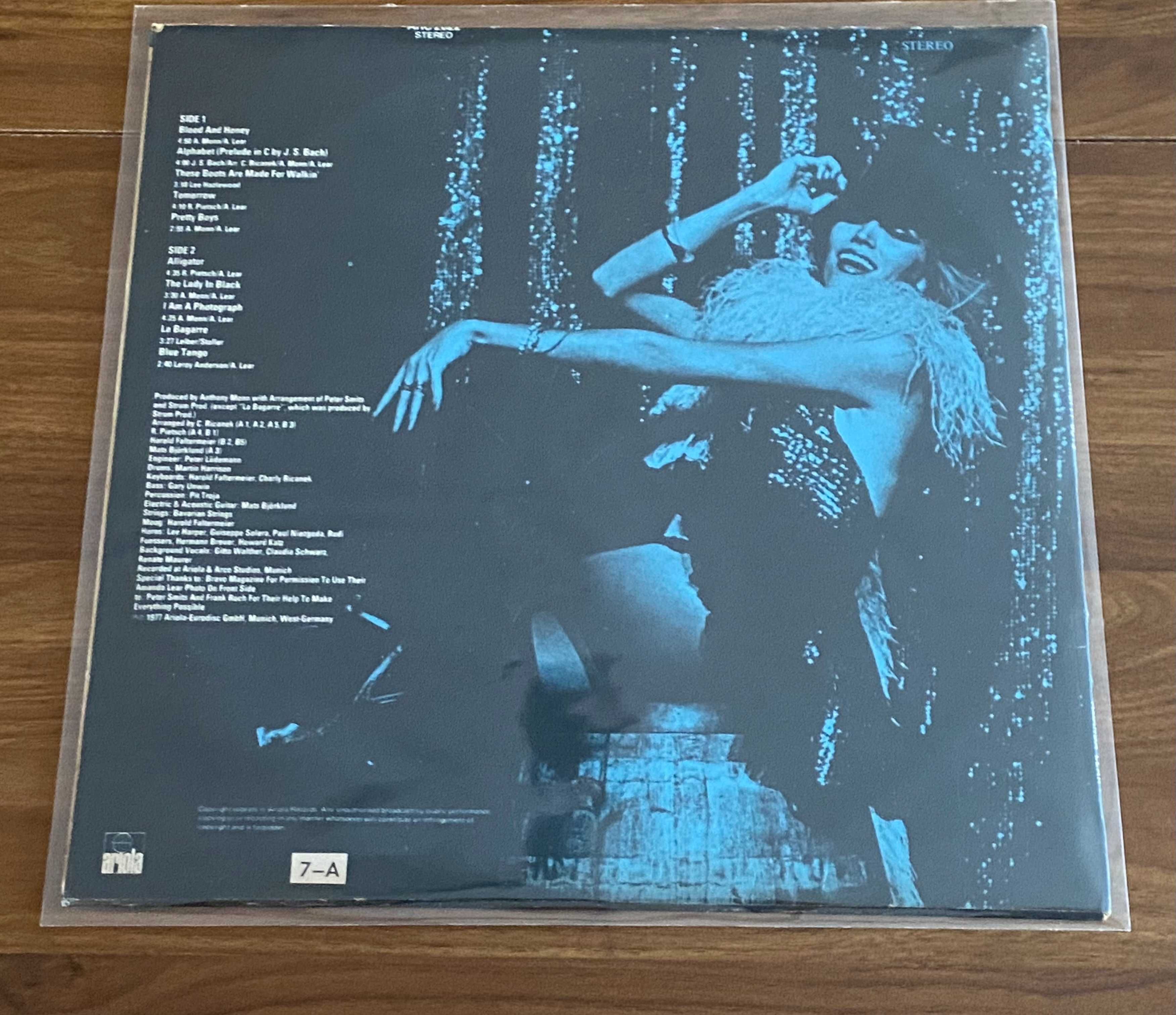 Disco de vinil: Amanda Lear - Pretty Boys (editora Ariola)