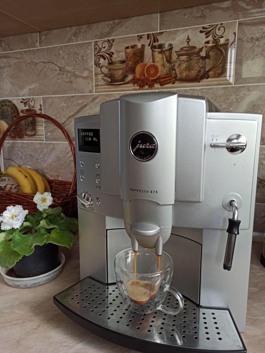 Кофемашина Jura Impressa E75 из Германии