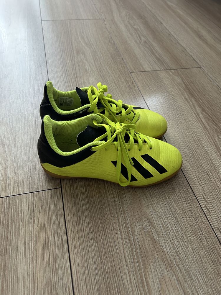 Buty halówki dla chlopca