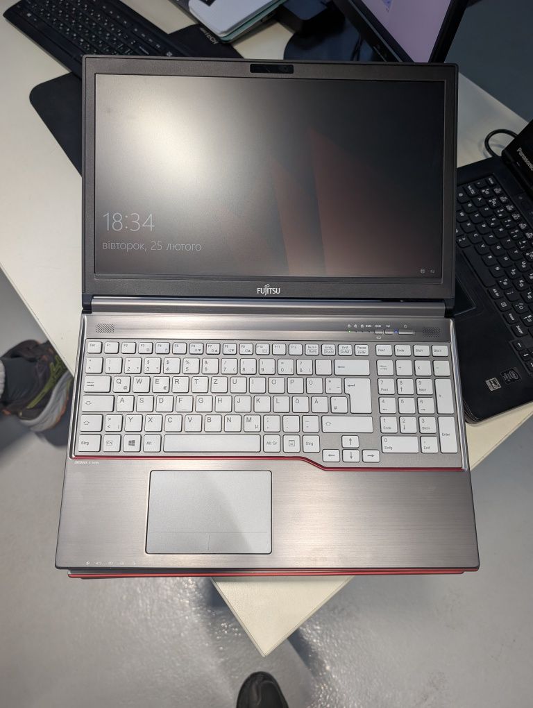 Ноутбук Fujitsu LIFEBOOK E756: Екран 15,6- Core i5, 256 SSD-Є 400 шт