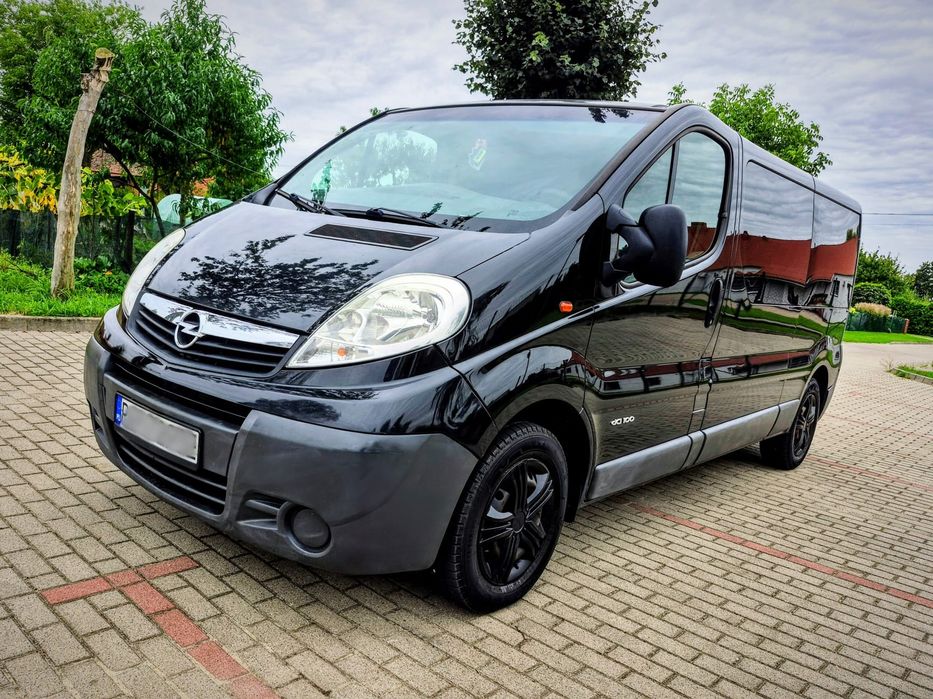 Opel vivaro 9 osób klima 2.0 lift