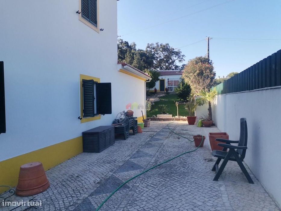 Moradia Isolada T4 na Urbanização Vale da Rosa em Setúbal