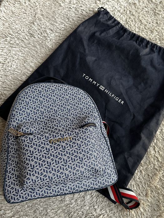 Рюкзак Tommy Hilfiger Iconic Backpack