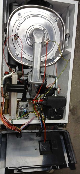 котел газовий конденсаційний нефіт будерус