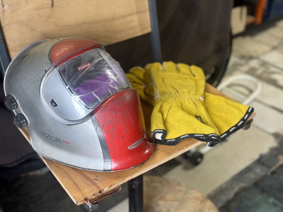 Маска Fronius vizor 1000 ( перчатки , маска , сварка )
