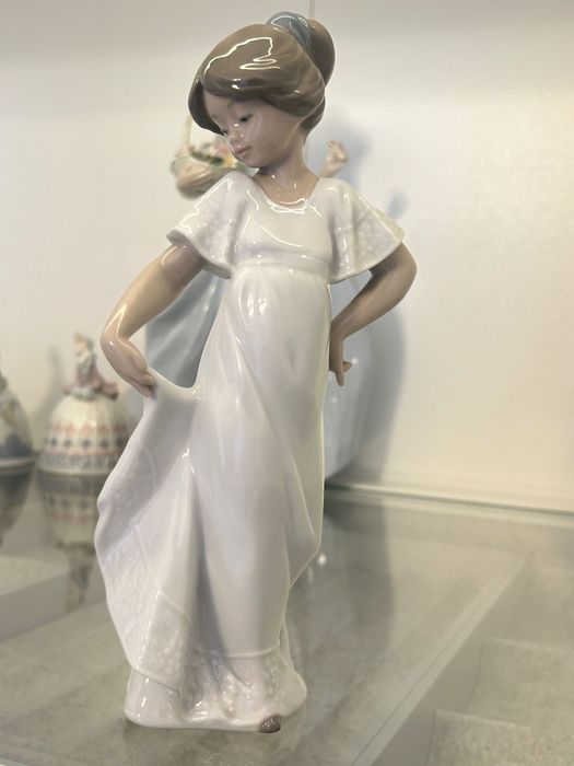 Nao by Lladró - Pretty (1110)