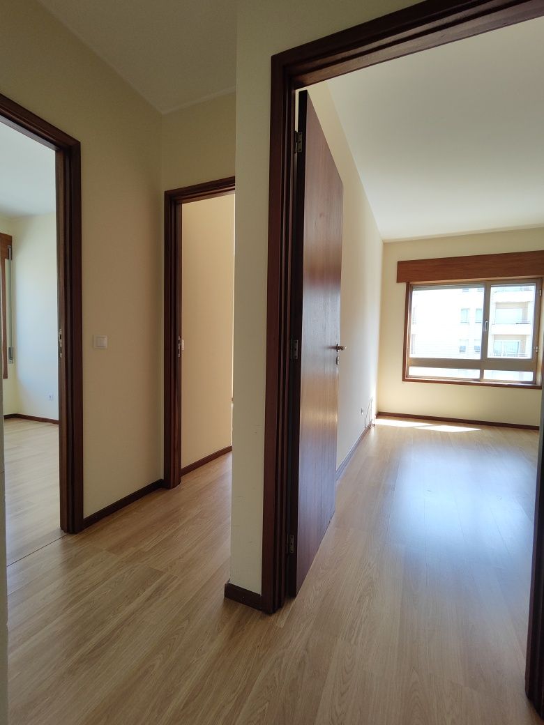 Apartamento T3 para arrendar - rua estado da Índia (Vila Nova de Gaia)