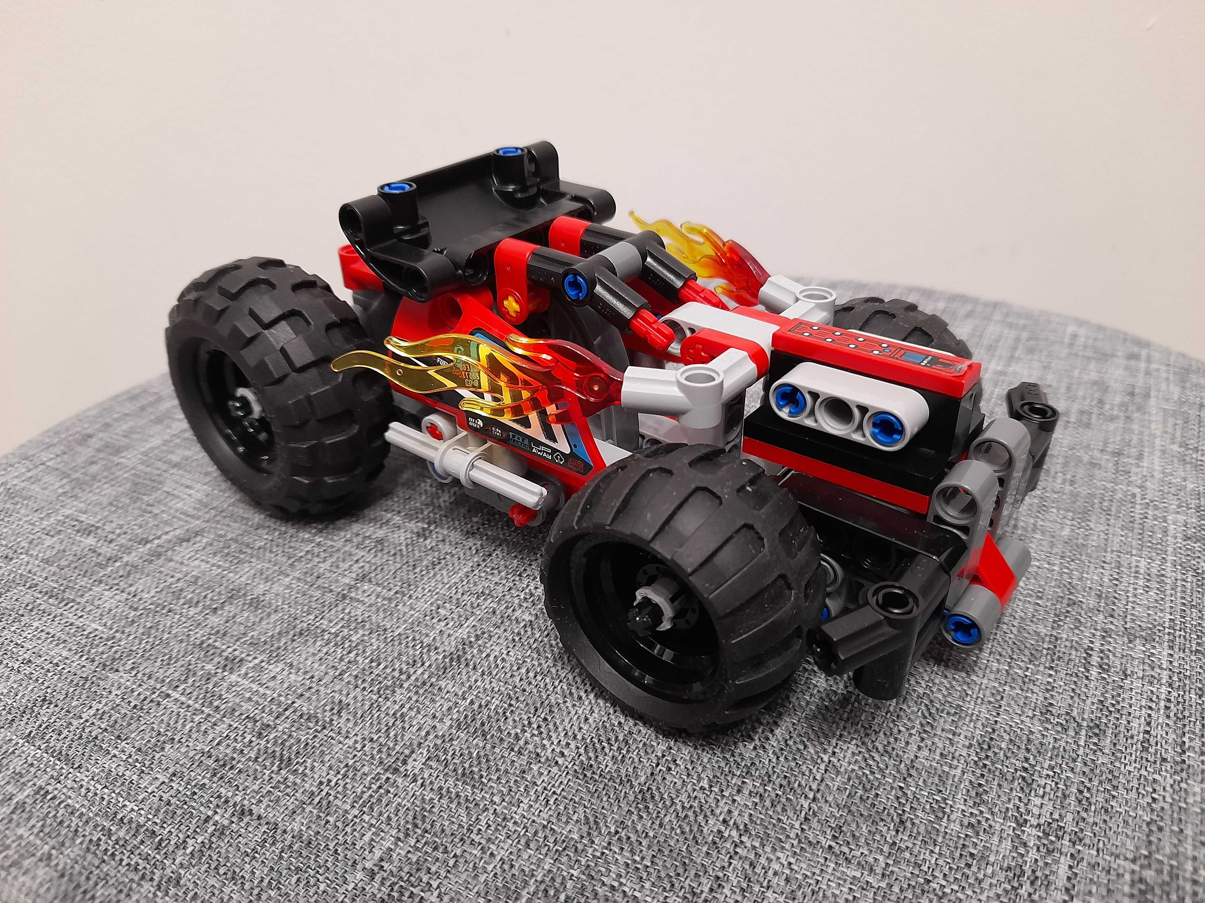 LEGO TECHNIC 42073 z napędem - Czerwona Wyścigówka, jak nowy - klocki