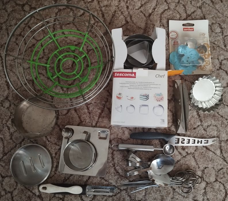 Набор кухонных предметов из нержавейки. Смотрите все фото.