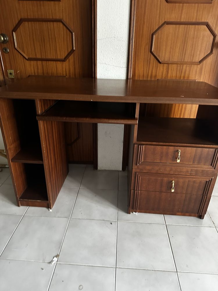 Secretaria usada