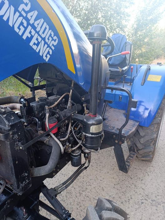 Продам трактор Донгфенг.