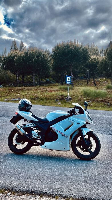 Vendo Synerai XY125 pista