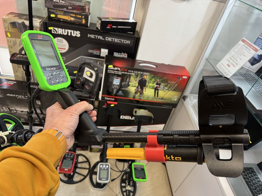 Uchwyt do pinpointera Nokta AccuPoint na Equinox 700/900/Manticore
